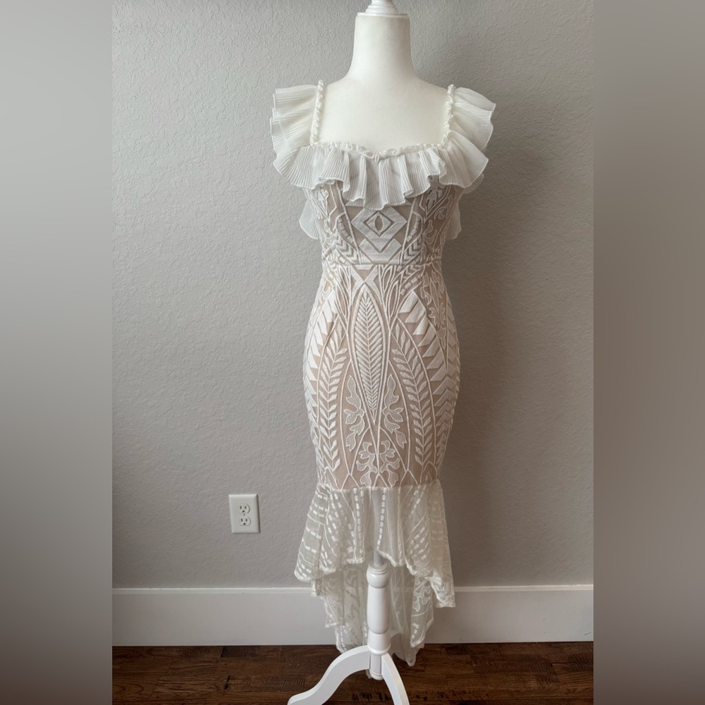 NWT Saints + Secrets Embroidered Lace Overlay High Low Dress Women's Size S J